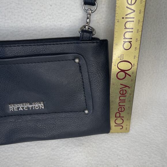 Kenneth Cole Small Purse Handbag Soft Leather Crossbody Bag Flat Tons Pockets - Picture 7 of 7